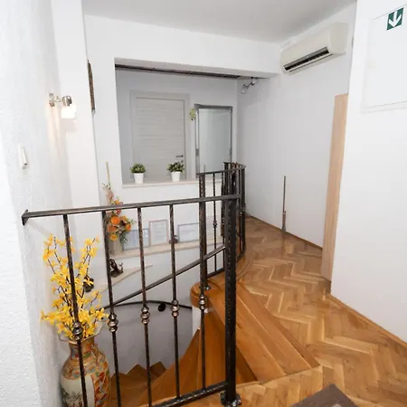 Spacious For 10 With A Big Private Pool Villa Trilj