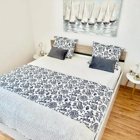 Spacious For 10 With A Big Private Pool Villa