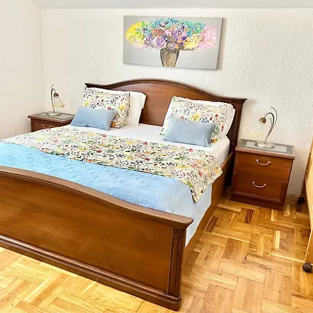 Villa Spacious For 10 With A Big Private Pool *