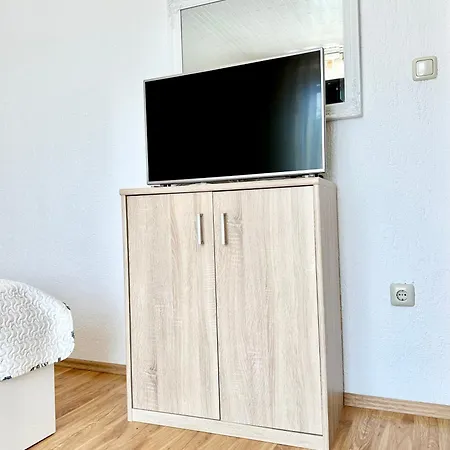 Villa Spacious For 10 With A Big Private Pool Trilj