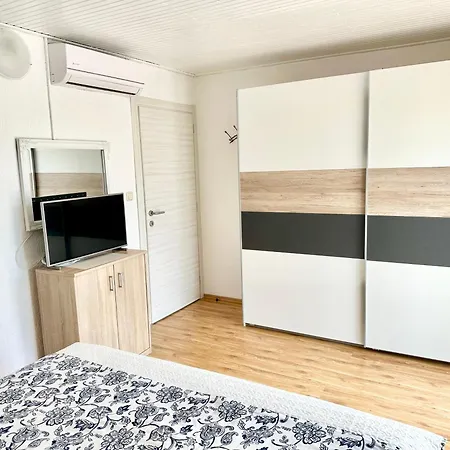 Spacious For 10 With A Big Private Pool Villa *