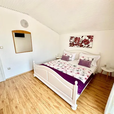 Spacious For 10 With A Big Private Pool Villa Trilj