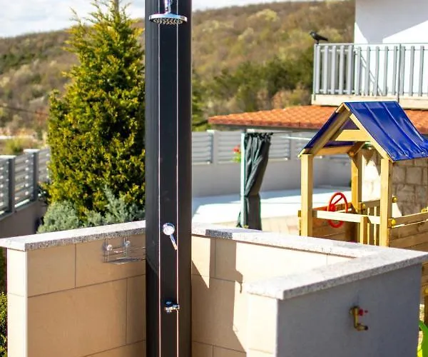 Spacious For 10 With A Big Private Pool Villa Trilj