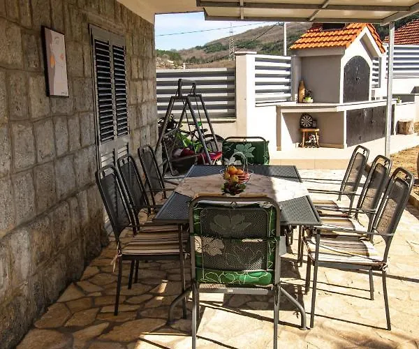 Spacious For 10 With A Big Private Pool Villa Trilj